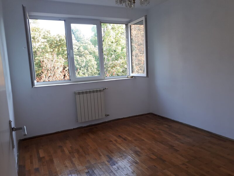 Giulesti, Parc Liceul Marin Preda,